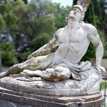 achilles statue